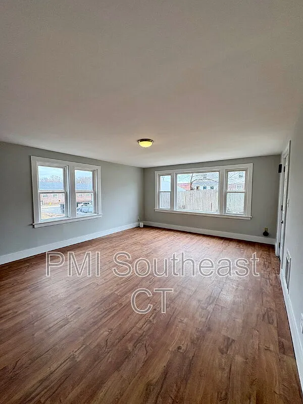 Building Photo - 41R Boston Post Rd #1