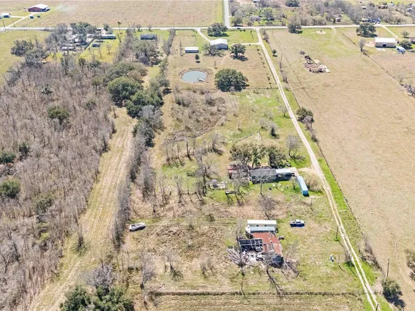 1224 County Road 32, Angleton, TX 77515