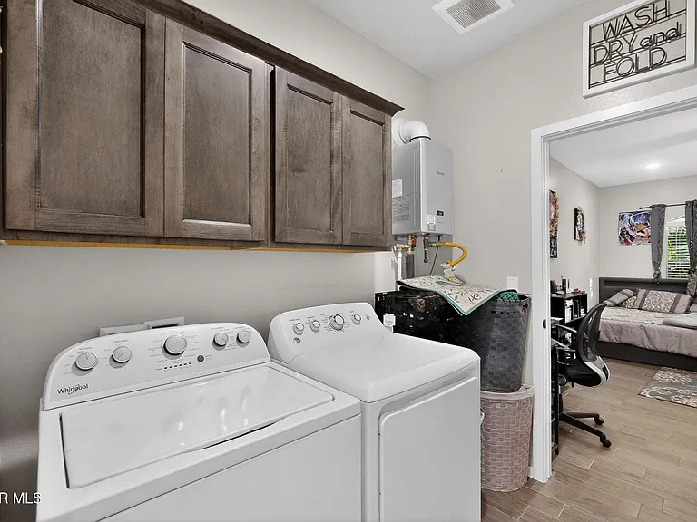 14717 Charles Foster Ave — Photo 39