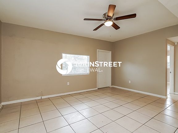 3rd image of 1507 Gardenia Ave