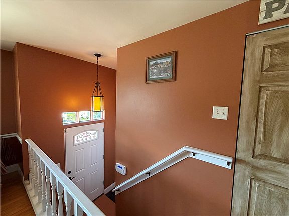 3rd image of 460 Temona Dr