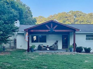 6715 Forest Village Way, Knoxville, TN 37919