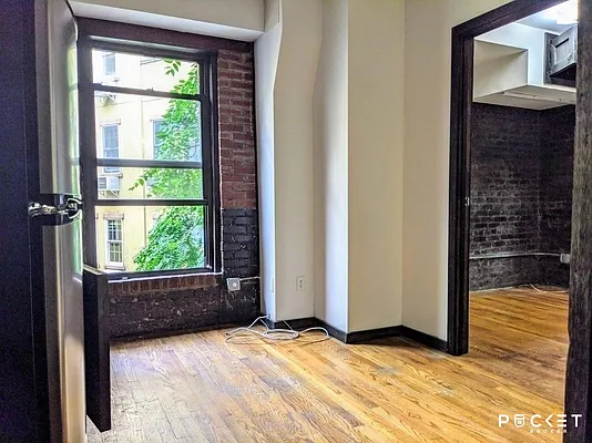 Rented by PocketBroker Inc | media 22