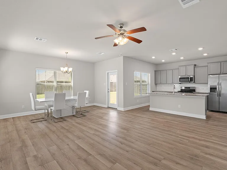 409 Aurora Creek Ln — Photo 3