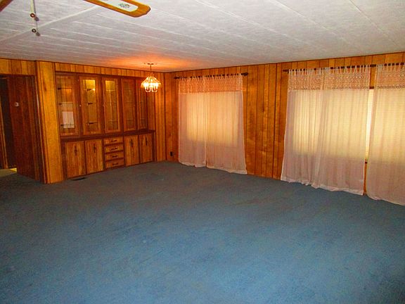 2nd image of 675 Parlanti Ln Space 131