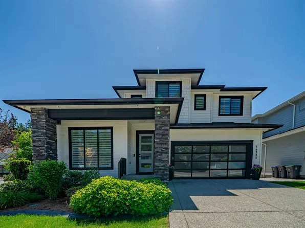 16232 10th Ave, Surrey, BC V4A 1B1