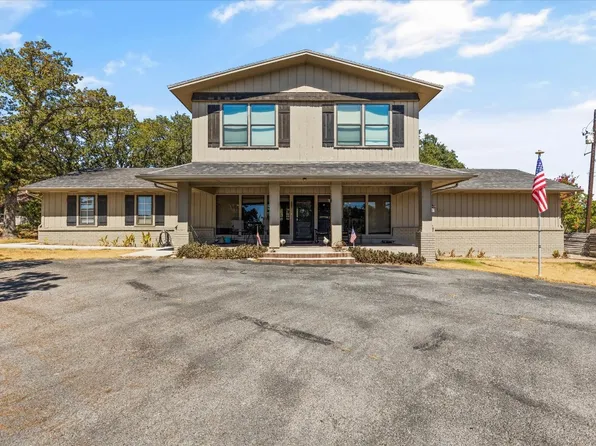 4900 Fairway Ct, Granbury, TX 76049