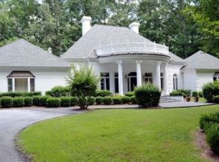 555 Rhodes Dr, Elberton, GA 30635