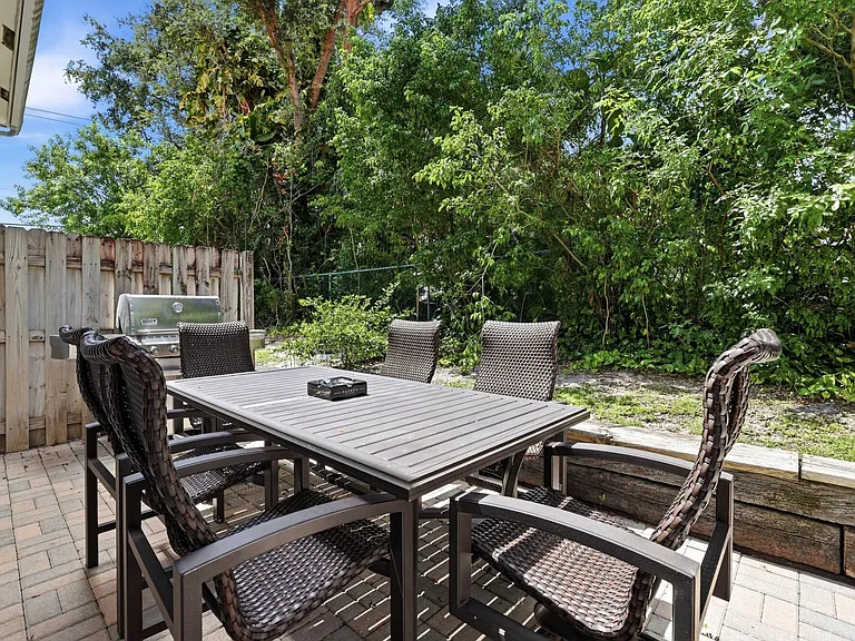 13533 Fountain View Blvd — Photo 18