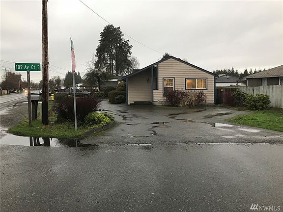 5th image of 10903 Valley Ave E