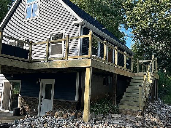 5th image of 10406 Pollard Rd