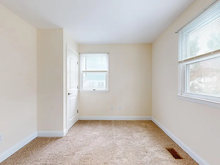 214 5th St N #1 — Photo 23