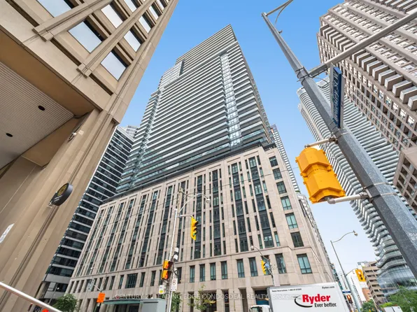 955 Bay St #2905, Toronto, ON M5S 0C6