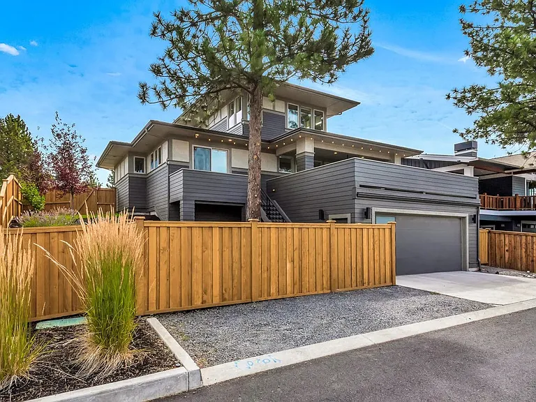 1315 NW Mount Washington Dr — Photo 43