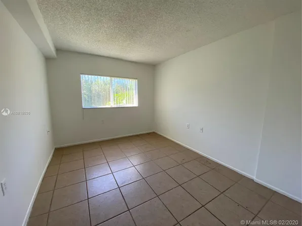 1201 Lake Victoria Dr APT C, West Palm Beach, FL 33411