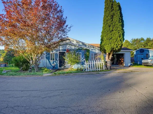 512 South St, New Bethlehem, PA 16242