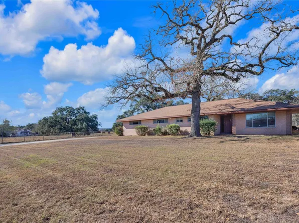 1243 N Jefferson St, La Grange, TX 78945