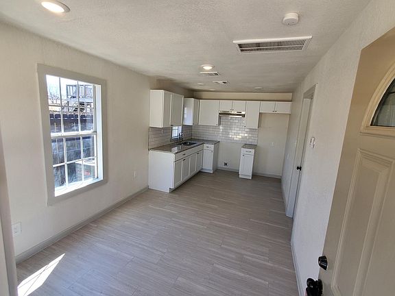 5th image of 134 Albert St