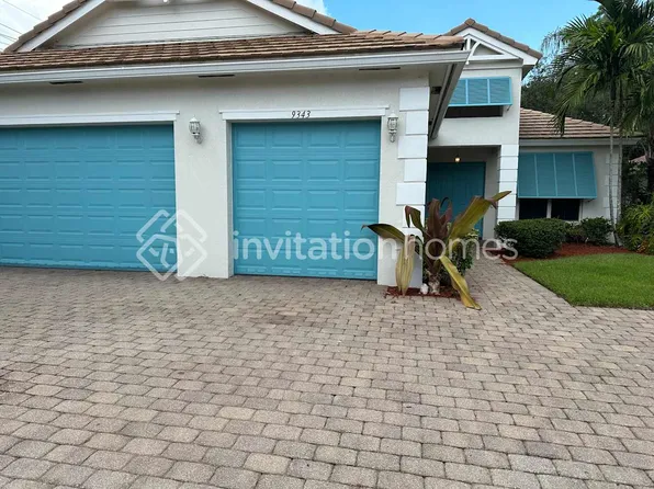 9343 Plantation Estates Dr, West Palm Beach, FL 33411