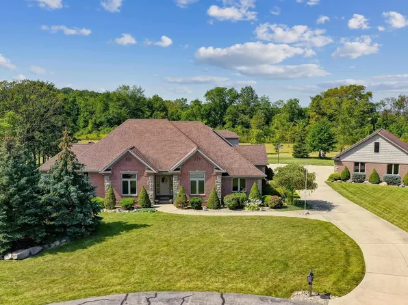 1140 Oak Trail Ct, Carleton, MI 48117