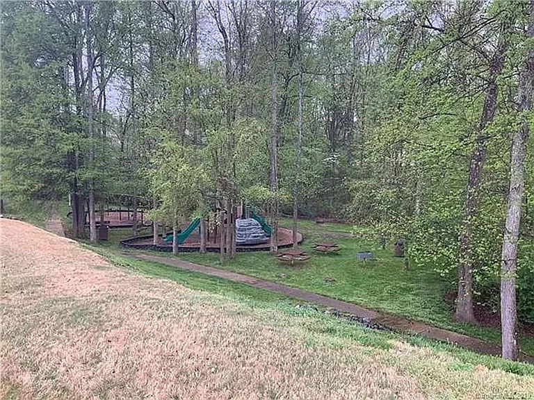6453 Ziegler Ln — Photo 5