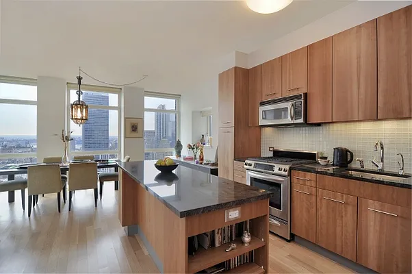 Rented by Citi Habitats | media 28