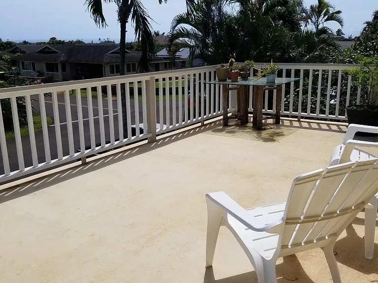 Relax on your lanai!
