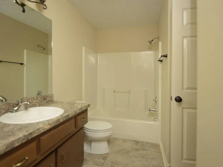 105 Oakmont Ln — Photo 12