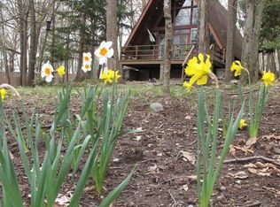 3237 Pine Ridge Dr, Bushkill, PA 18324