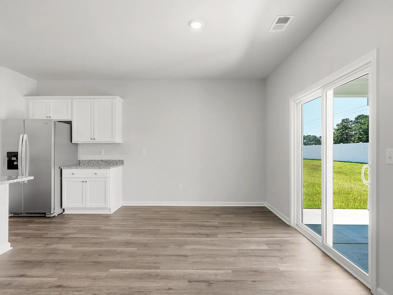 4 bed, 1774 sqft, $2,400 — Photo 3