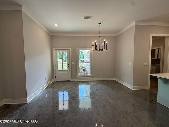 3rd image of 194 Lake Harbor Rd