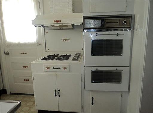 4th image of 1529 Kilbourn St