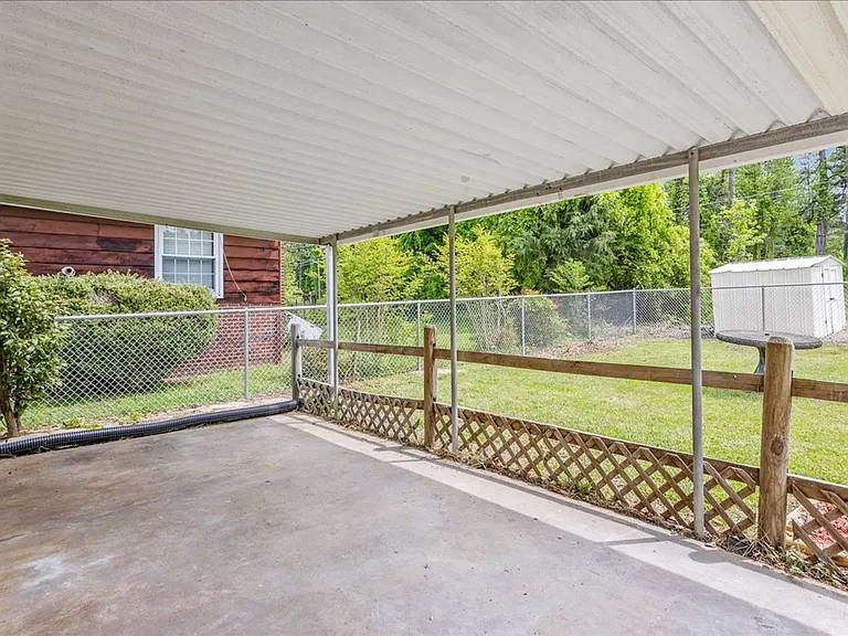 750 Hampton Rd — Photo 25