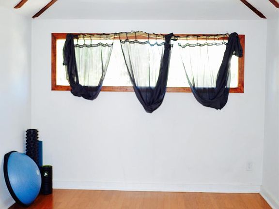 5th image of 612 Richmond Dr SE