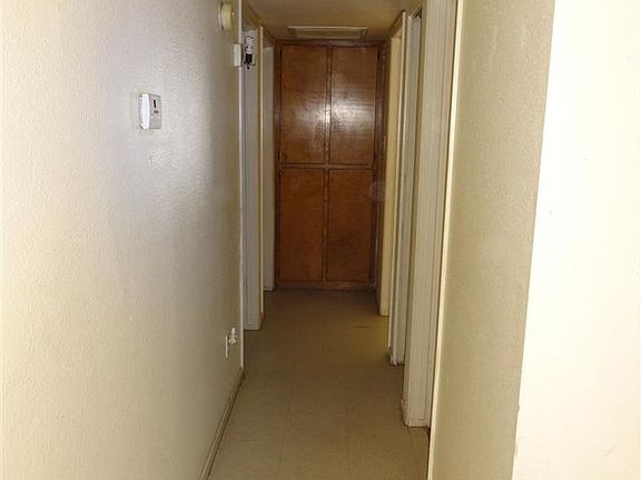 5th image of 1226 E Kennedy Ln