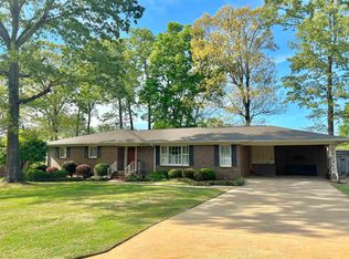 118 Nottingham Rd, Rainbow City, AL 35906