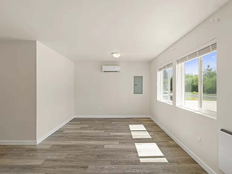 522 W Cushing St #1 — Photo 10