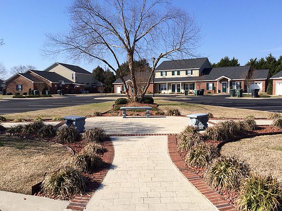 4th image of 705 S Harding Dr #1