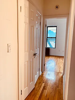 Rented by Albert Attias, LREB | media 4