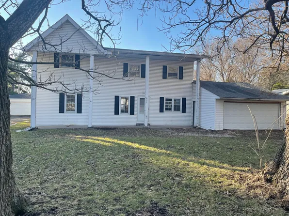 404 Park Ave, Wheeler, IN 46393