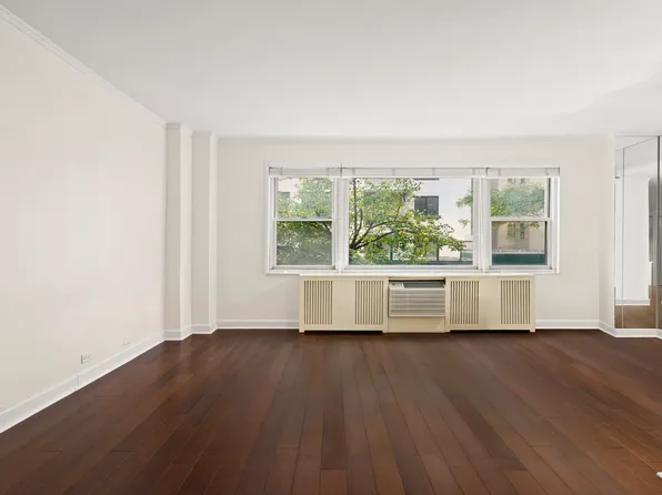 167 East 67th Street image 6 of 11