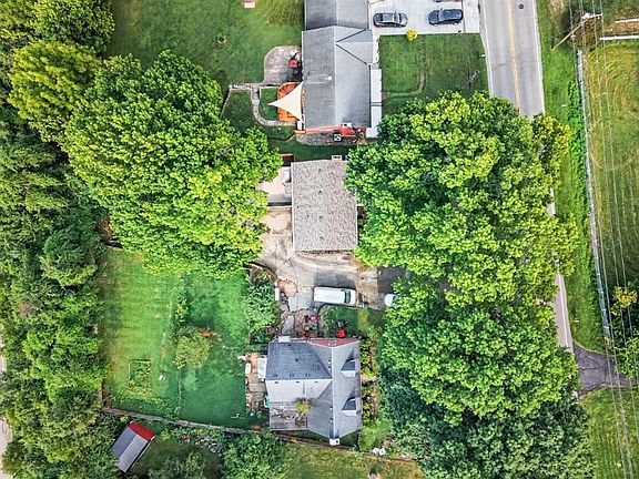 3rd image of 558 E State Rd