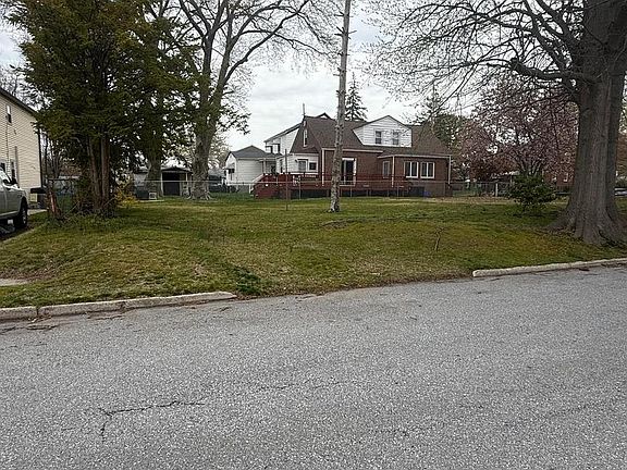 5th image of 301 Taylor Ave
