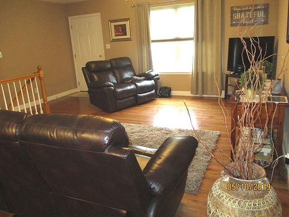 2nd image of 1236 Evergreen Cir