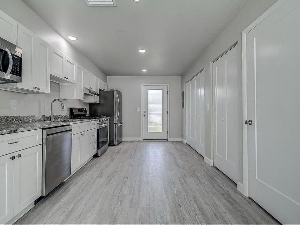 On Right, Pantry, Washer / Dryer, Half Bath
