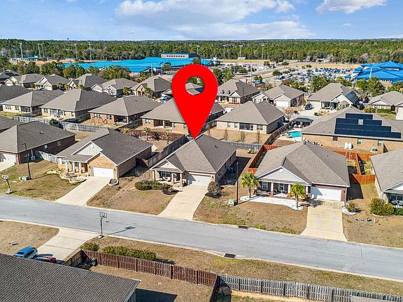 3rd image of 438 Chickadee St