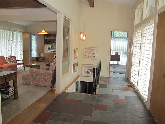 5th image of 119 Up Mountain Ave