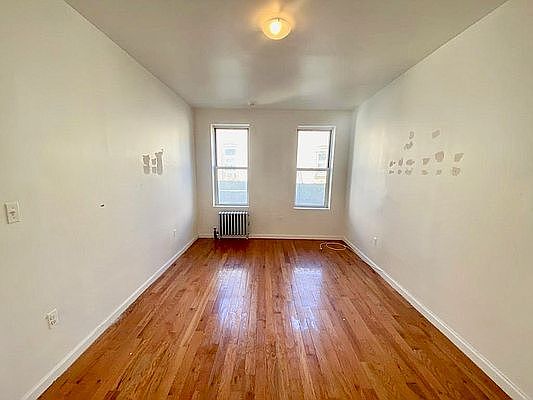 4th image of 755 Rogers Ave #9