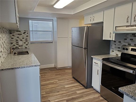 4th image of 5804 Elena Dr