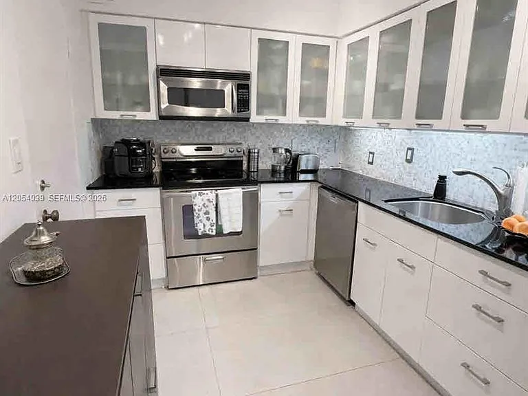 9225 Collins Ave #505 — Photo 16